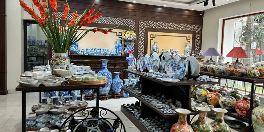 Thi công nội thất cửa hàng gốm sứ Hoà Lan – Bát Tràng