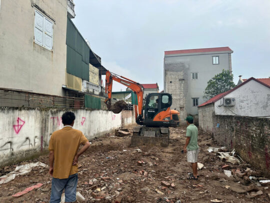 Thi công biệt thự Tình Quang Long biên - khởi công, đào móng, bể - 10