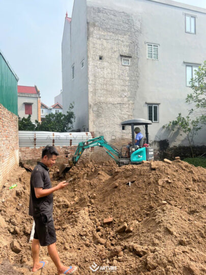 Thi công biệt thự Tình Quang Long biên - khởi công, đào móng, bể - 6